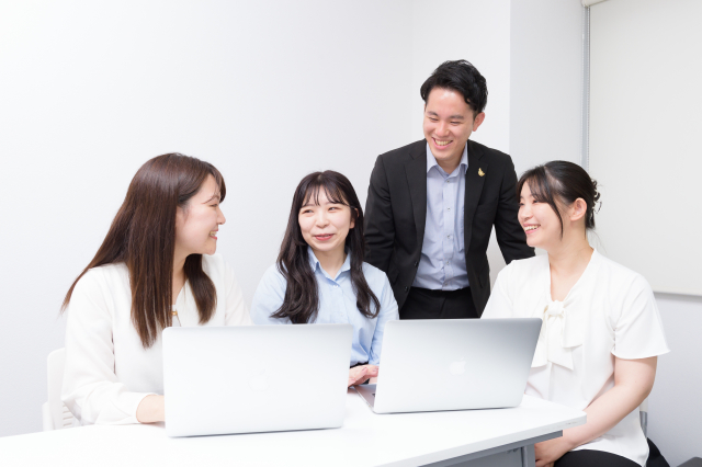 未経験歓迎◆WEB系、アプリ、ゲーム、HPなど開発・デザイン案件多数◆最短4ヶ月の集中研修