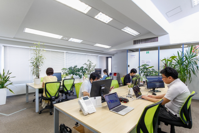 【管理職経験者歓迎/営業部門幹部候補】ITソリューションマネージャー募集！【前年度離職率0％】