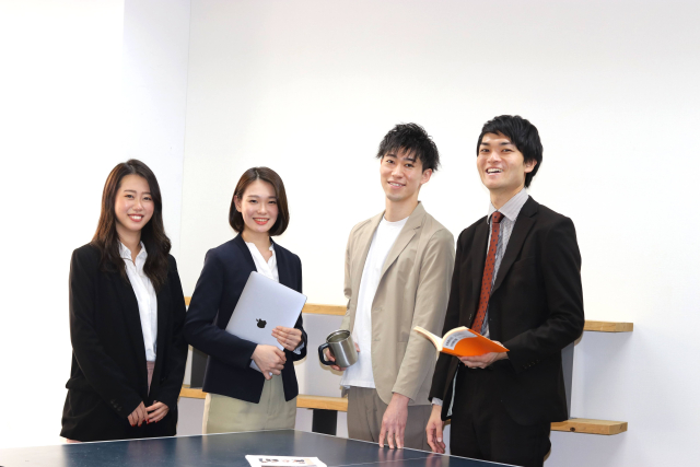 既卒・第二新卒特化の人材ベンチャー！人と企業を繋げる法人営業職募集